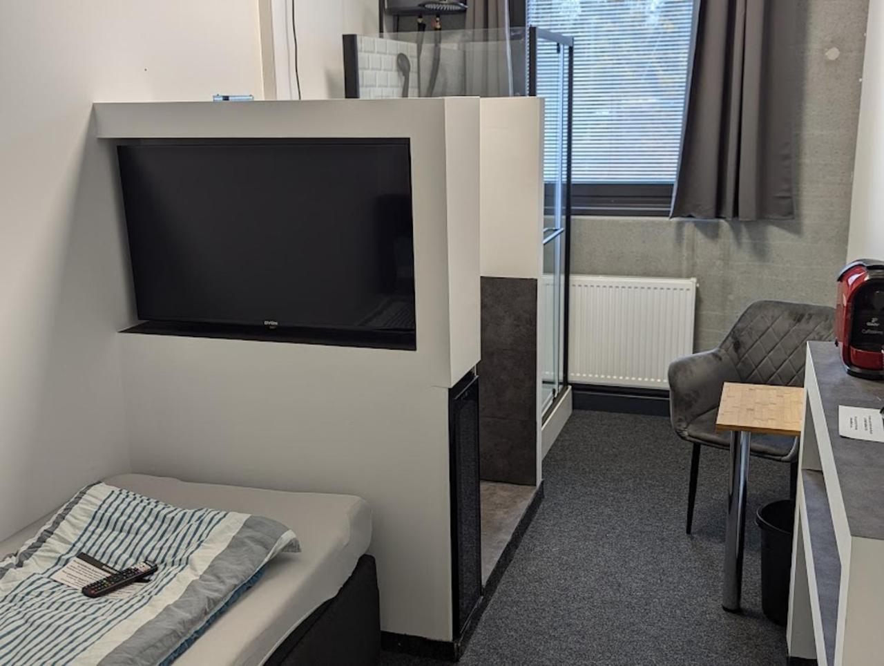Business-Motel & 24H Selfcheckin Heimsheim Eksteriør billede